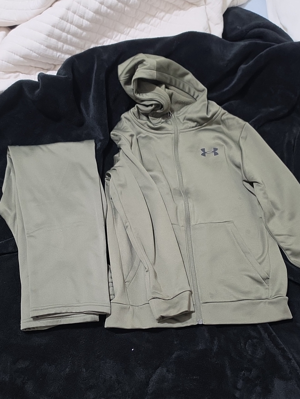 Under Armour Kids Olive Green Full-Zip Hoodie Jacket with Pants